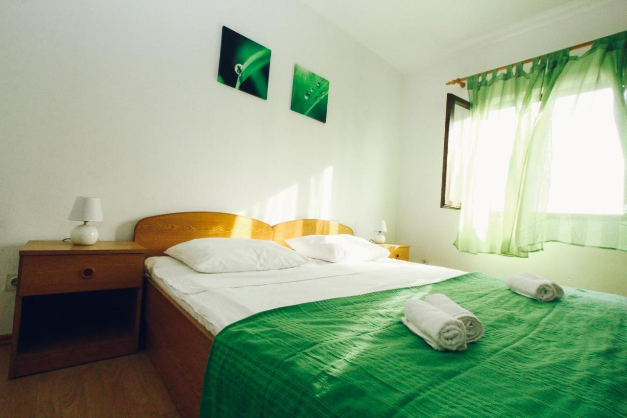 Apartments Gaja Green Ap Sveti Filip i Jakov Bagian luar foto